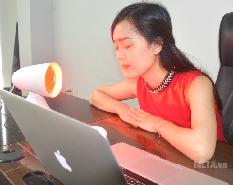 Đèn hồng ngoại Beurer IL11