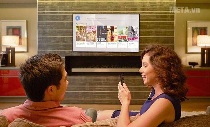 Nhấn vào biểu tượng micro và hướng miệng vào nói nội dung cần tìm.