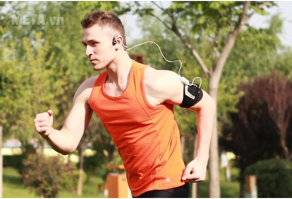 Tai nghe in - ear rất tiện lợi khi tập luyện tập thể thao 