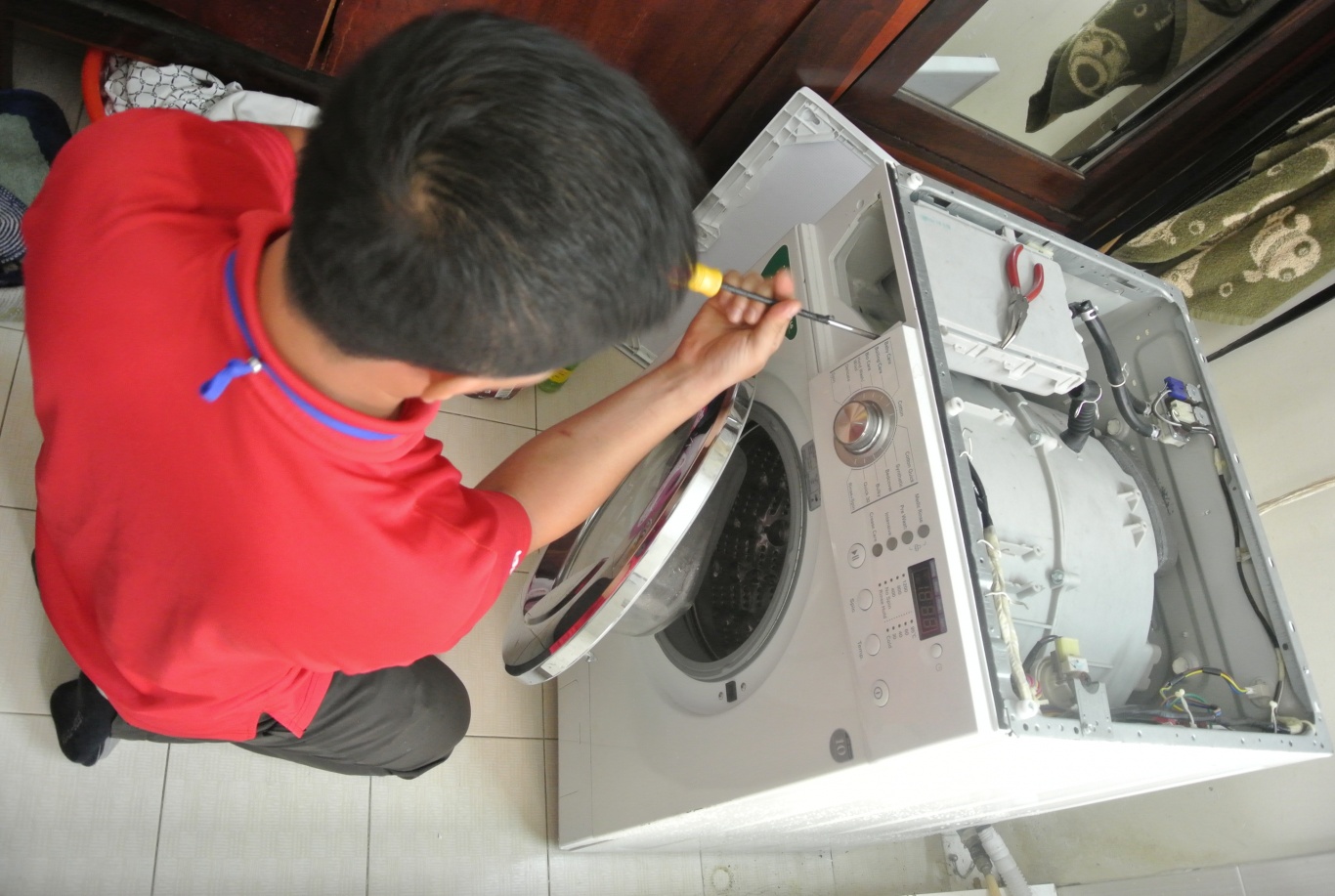 Do lồng giặt bị kẹt