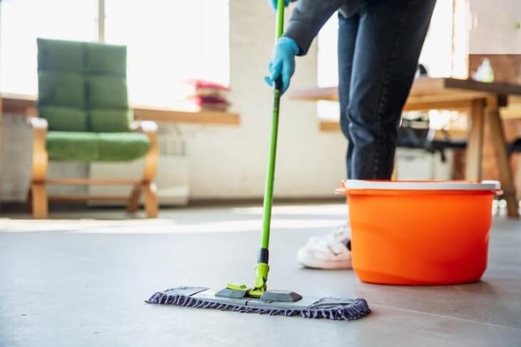 Giữ vệ sinh sạch sẽ để phòng ngừa nằm máy lạnh bị ho