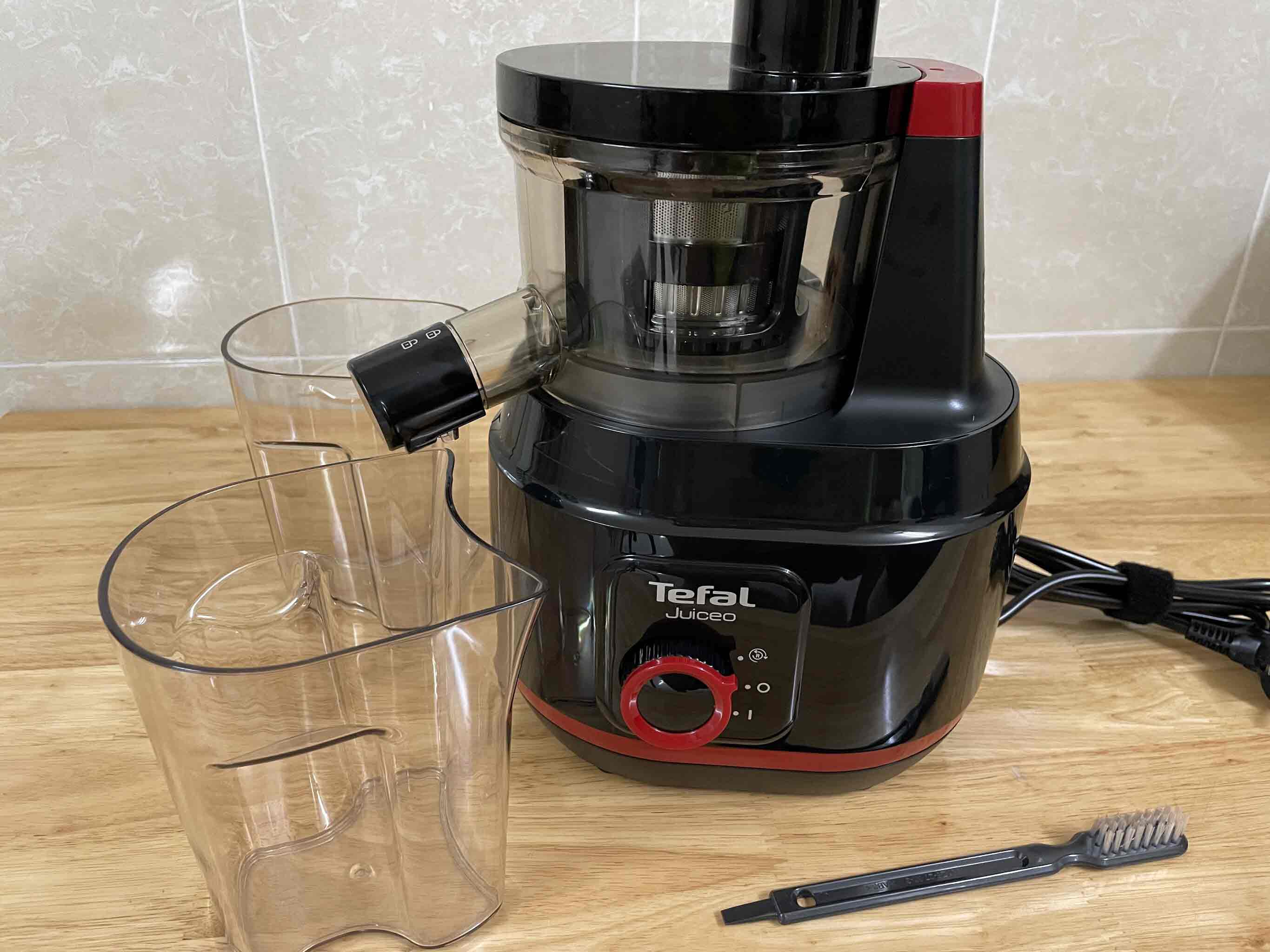 Cách vệ sinh máy ép chậm Tefal