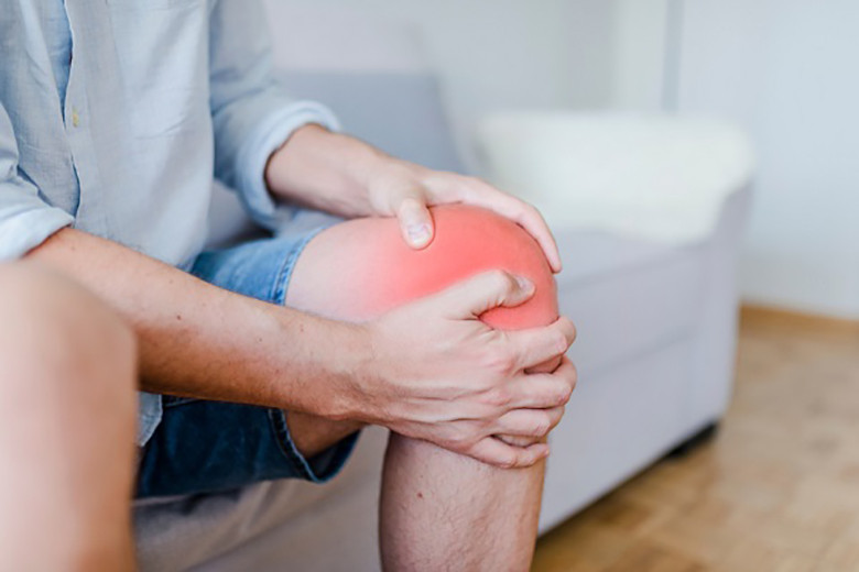 Những người đang gặp chấn thương nặng về xương khớp không nên dùng máy massage