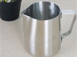 Tại sao ca đánh sữa inox được sử dụng phổ biến trong pha chế?