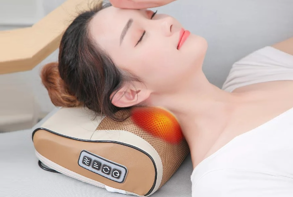 Không sử dụng máy massage cổ khi ngủ
