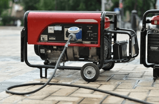 Máy phát điện 5kW cung cấp điện cho các thiết bị trong gia đình