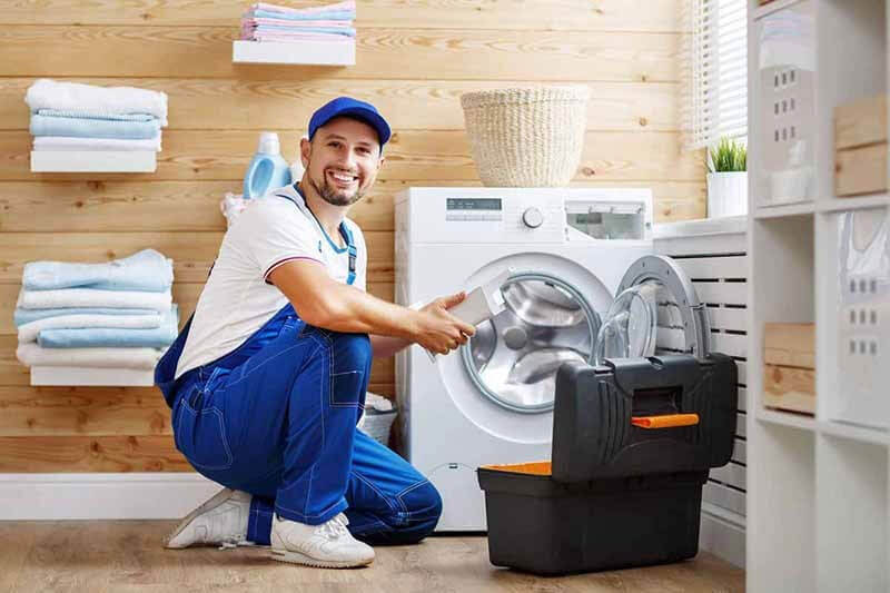 Máy giặt LG báo lỗi dL do khóa cửa bị hỏng