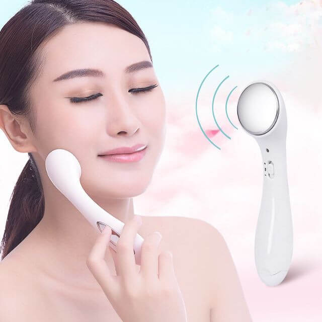 Vệ sinh máy matxa trước khi sử dụng