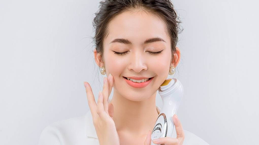 Một số lưu ý khi sử dụng máy mát xa mặt