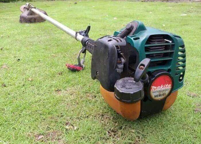 Máy cắt cỏ Makita 2 thì cũ