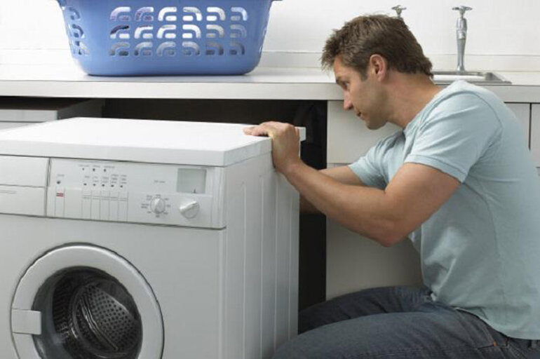 Nguyên nhân máy giặt AQUA cửa trước báo lỗi E1