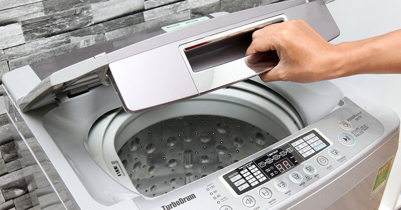 Máy giặt LG vắt được do không đóng kín cửa máy giặt
