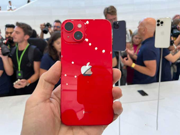 iPhone 14 màu đỏ