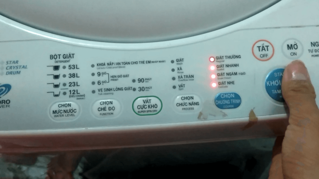 Reset máy giặt Toshiba khi máy báo lỗi nháy đèn