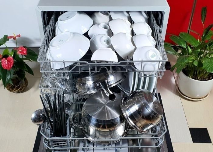 Máy rửa chén dung tích lớn