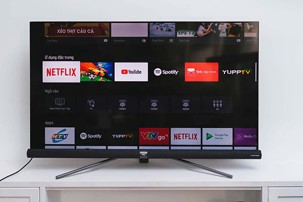 Kích hoạt chế độ Adaptive Brightness để điều chỉnh ánh sáng màn hình tivi TCL