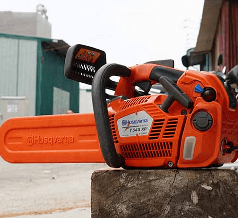 Máy cưa xích Husqvarna
