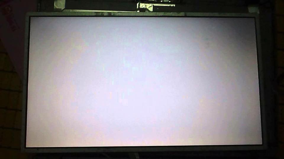 Tivi Sony bị trắng màn hình do cầu chì dán trong board mạch điều khiển bị hỏng
