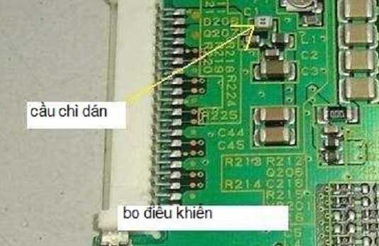 Sửa tivi TCL trắng màn hình