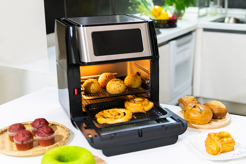 Cửa kính chịu lực, chịu nhiệt tốt, bảng điều khiển cảm ứng dễ sử dụng