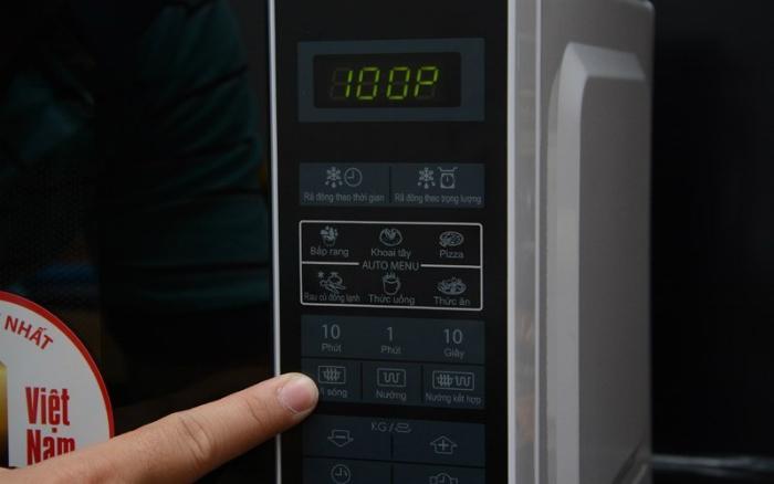 Lò vi sóng bị liệt phím bấm