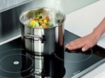 8 Nguyên nhân và cách sửa chữa bếp từ không vào điện