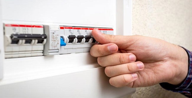 Cầu chì điện bị lỏng