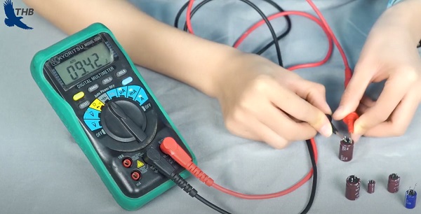 Cách kiểm tra tụ điện bằng đồng hồ vạn năng số