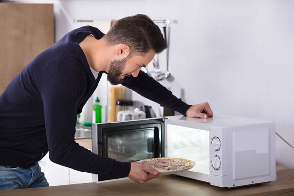 Những lưu ý để sử dụng lò vi sóng an toàn