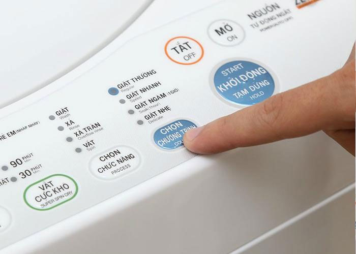 Kiểm tra bảng điều khiển máy giặt