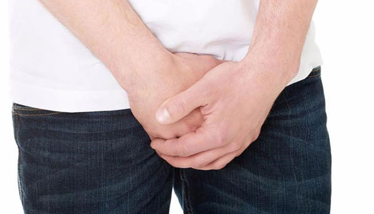 Dị ứng với “áo mưa” 