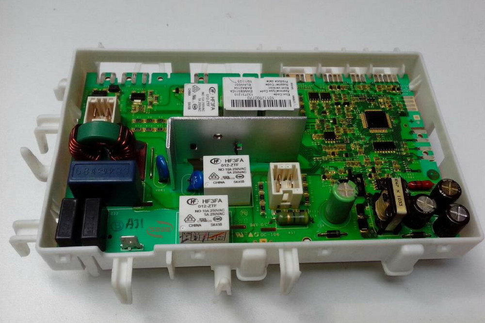 Nước không vào máy giặt có thể do board mạch hỏng
