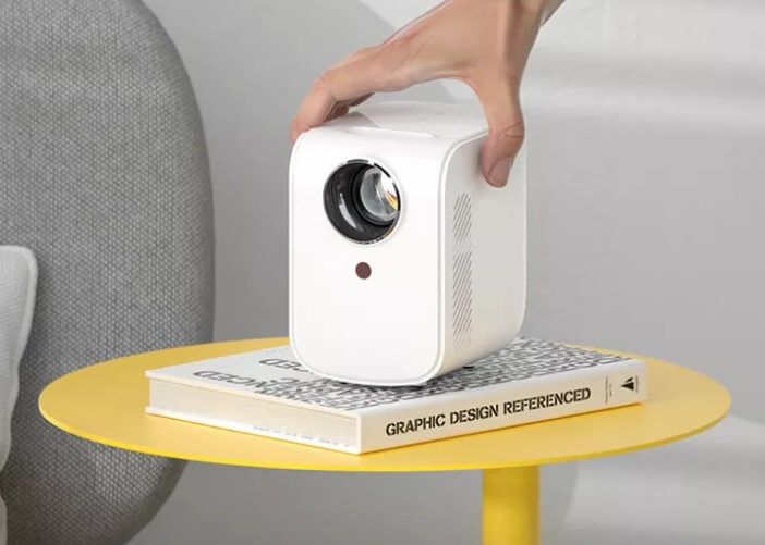 Độ tương phản máy chiếu được khuyến nghị là bao nhiêu?