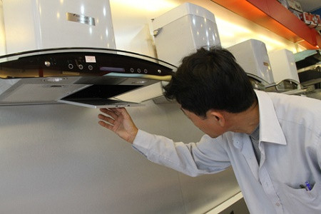 Đèn của máy hút mùi không sáng