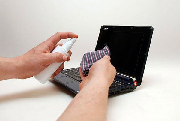 Vệ sinh laptop định kỳ, thường xuyên