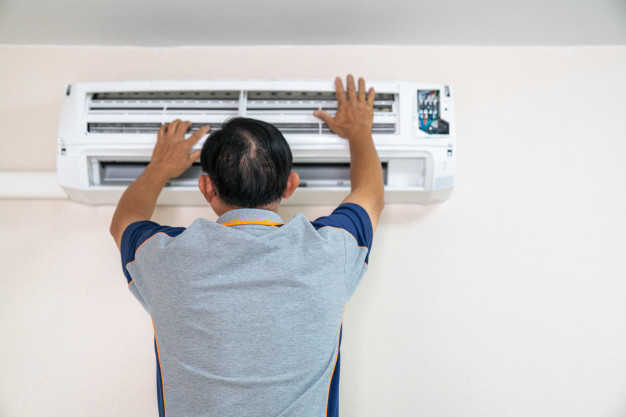 Lắp dàn lạnh lên giá đỡ