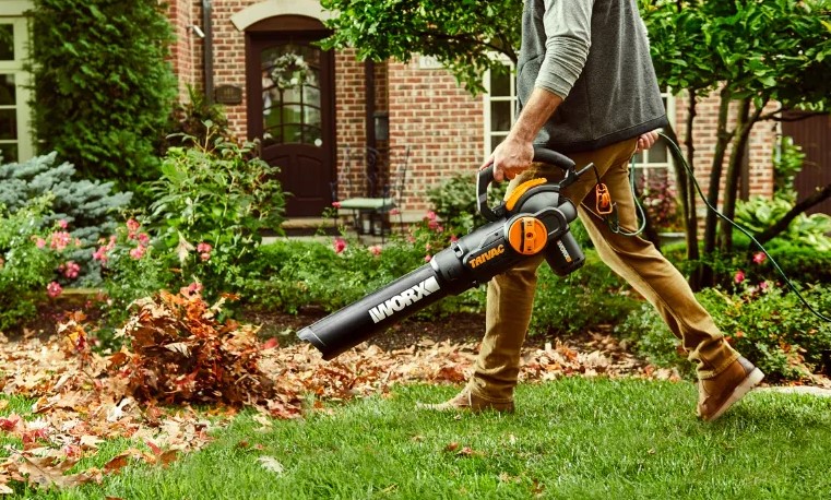 Nên mua máy thổi lá của hãng nào tốt?
