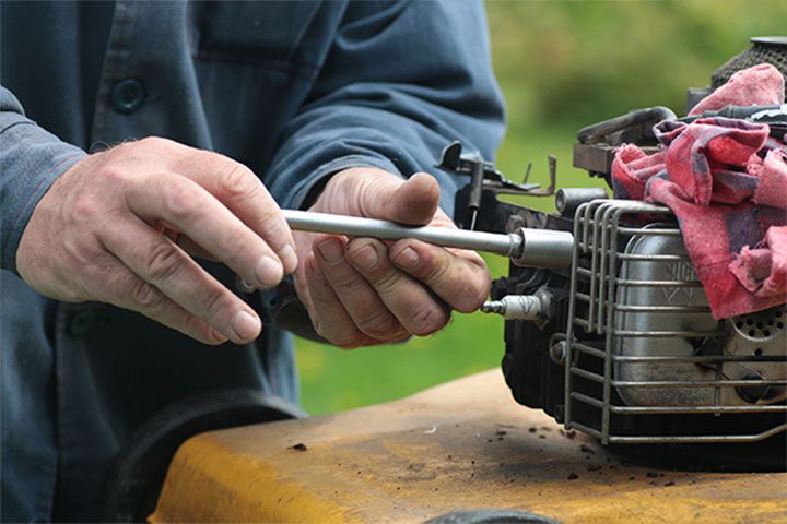 Một số lưu ý để bảo dưỡng máy cắt cỏ khi không sử dụng