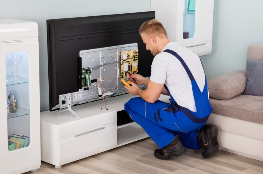 Kiểm tra kỹ tivi secondhand trước khi mua