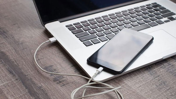 Cách share màn hình điện thoại lên máy tính bằng cáp kết nối