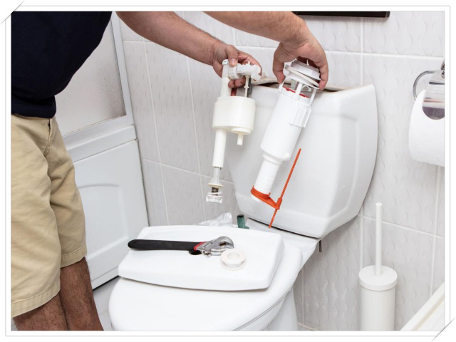 Cách sửa phao bồn cầu không ngắt nước: Thay phao mới