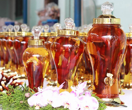 Cách ngâm rượu với nấm linh chi và đan sâm