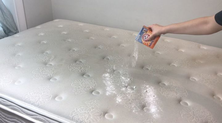 Khử mùi hôi cho topper trước khi giặt