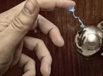 Tìm hiểu tại sao mùa đông lại bị giật điện và cách phòng tránh