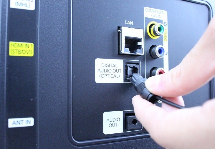 Cách kết nối tivi TCL với amply bằng cổng Optical