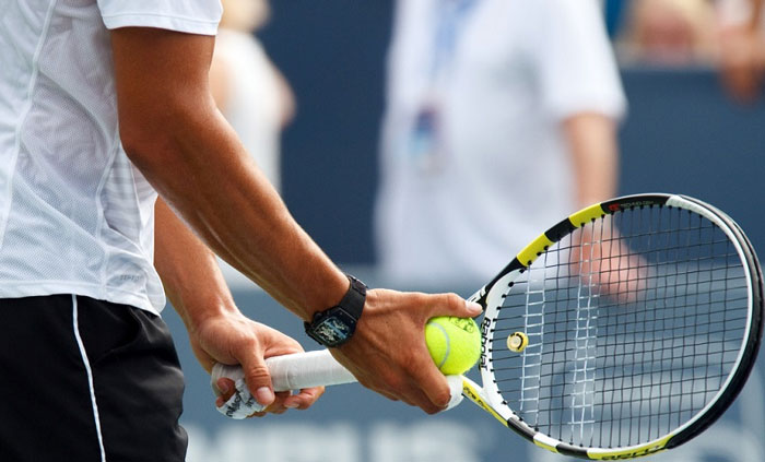 Nên căng vợt tennis bao nhiêu kg?