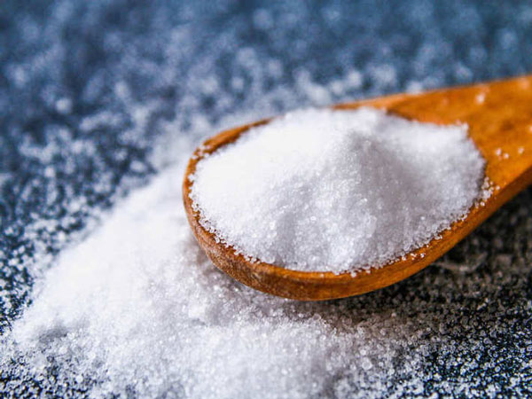 Ngâm thớt với nước muối