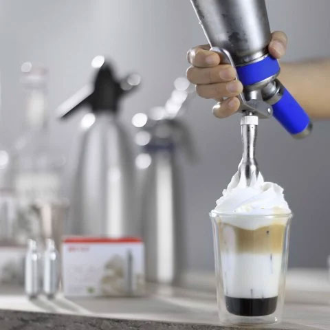 Cách sử dụng bình xịt kem tươi đúng cách