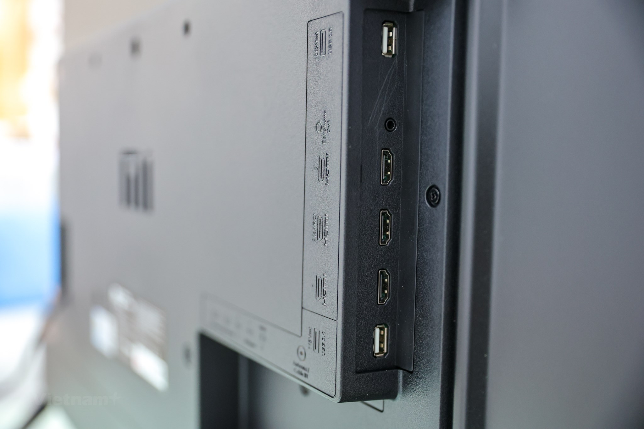 Các cổng kết nối của tivi Xiaomi