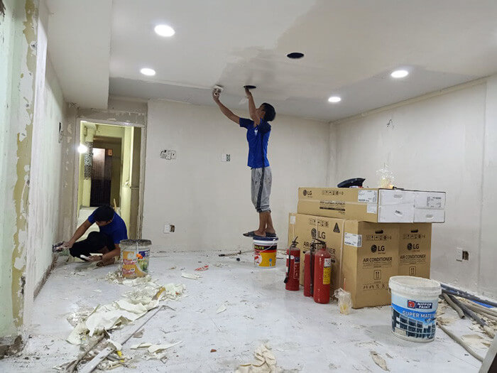 Sử dụng sơn chống rêu, nấm mốc để tránh rêu mọc trên tường
